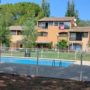 https://aux-abords-du-lac.fr-provencehotel.com